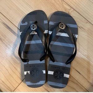 Tory Burch flip flops size 6